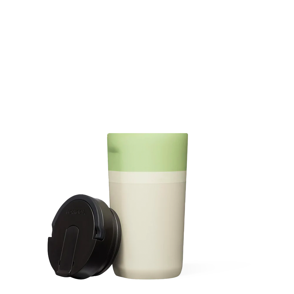 star-warstm-kids-cup-z6 0b29a0bde323--grogu-kids-cup-product-lid-off.png