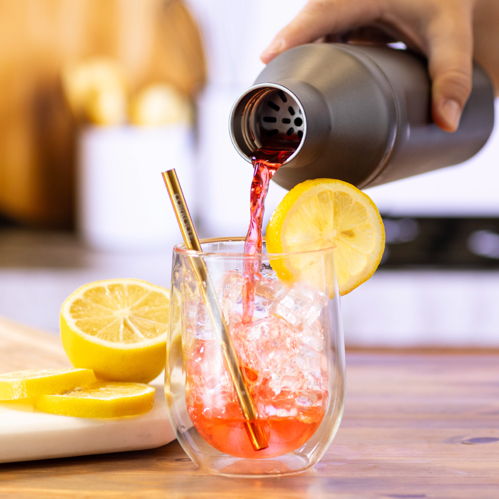 cocktail-shaker-lid-n4 Cocktail_Shaker_lifestyle_1_0f873eef-26b9-477a-b301-4dde25c00201.png