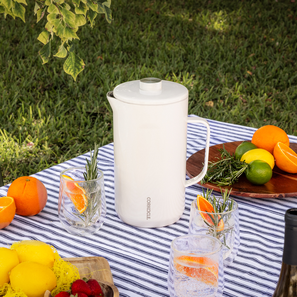 pitcher-f3 OatmilkPitcher_Lifestyle.png